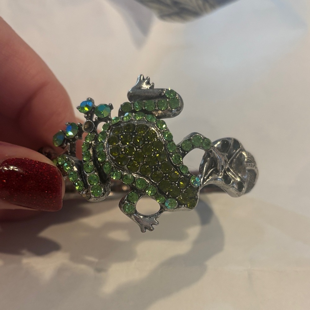 Green Crystal Frog Bracelet